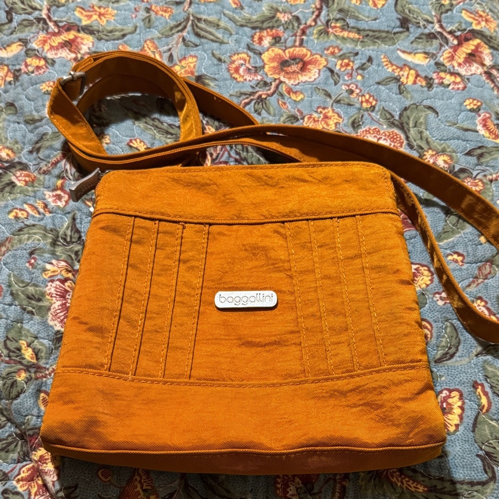 Baggallini Pumpkin Mini Crossbody Bag
